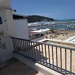 Marazzurro شقة