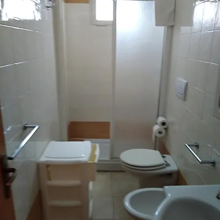 شقة Marazzurro بيسْكيتْشّي