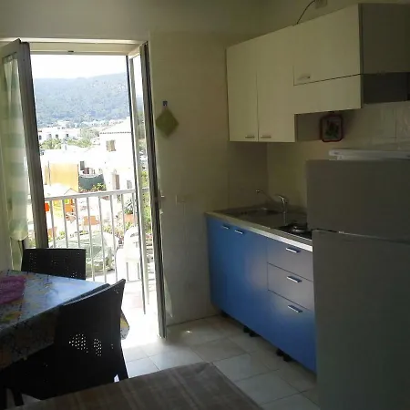 Marazzurro * بيسْكيتْشّي